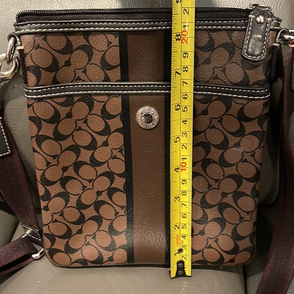 Like New Coach Brown Shoulder Bag. Very clean! - Picture 6 of 6